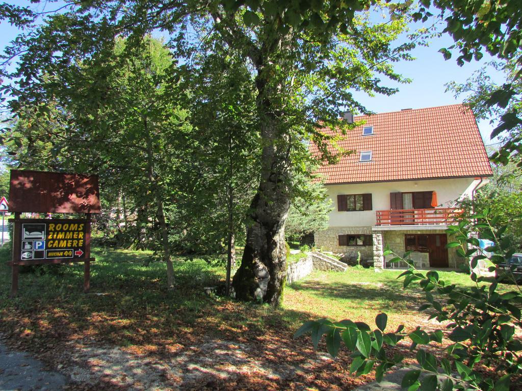 Guest House Nenad Plitvička Jezera Eksteriør billede